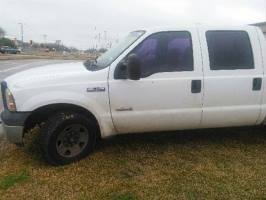 2007 Ford F350 Crew Cab (4 doors)