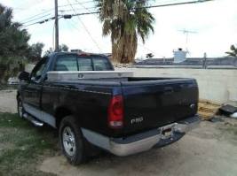2002 Ford F150 Regular Cab (2 doors)