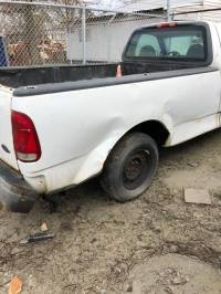 2004 Ford F-150 Heritage Regular Cab (2 doors)