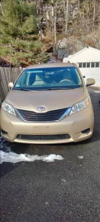 2012 Toyota Sienna Lynn MA 2012 Toyota Sienna Lynn MA
