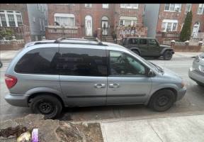 2006 Chrysler Town & Country East Elmhurst NY 2006 Chrysler Town & Country East Elmhurst NY