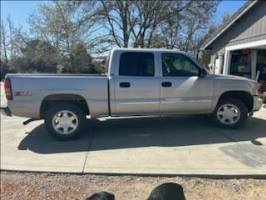 2005 GMC New Sierra Crew Cab (4 doors) Paso Robles CA 2005 GMC New Sierra Crew Cab (4 doors) Paso Robles CA