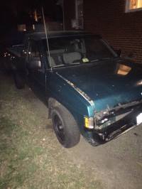 1995 Nissan Truck Extended Cab (2 doors)