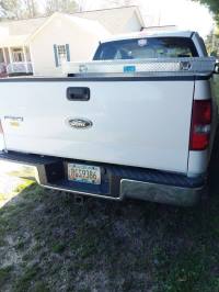 2005 Ford F150 Crew Cab (4 doors)