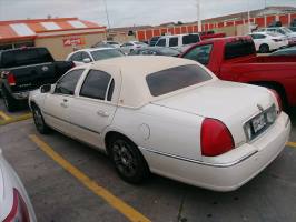 2004 Lincoln Town Car Sedan Grand Prairie TX 2004 Lincoln Town Car Sedan Grand Prairie TX