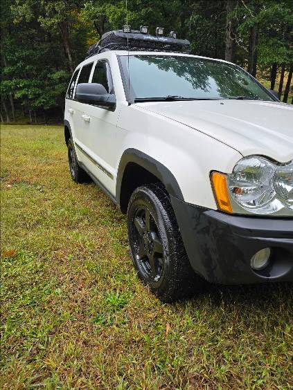 2005 Ford F150 Crew Cab (4 doors)