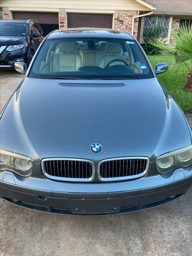 2004 BMW 745