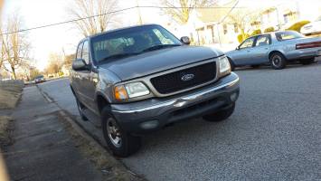 2002 Ford F150 Crew Cab (4 doors)