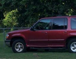 2000 Ford Explorer