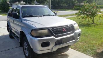 2002 Mitsubishi Montero