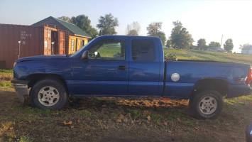 2003 Chevrolet Silverado Extended Cab (4 doors) Quincy IL 2003 Chevrolet Silverado Extended Cab (4 doors) Quincy IL