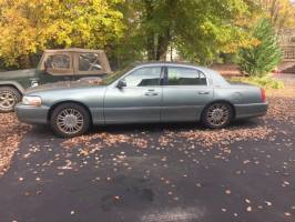2006 Lincoln Town Car Sedan